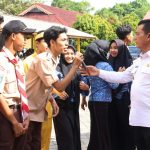 Gubernur Provinsi Kepri Ansar Ahmad saat memberikan semangat dan motivasi kepada para siswa SMAN 4 Tanjungpinang.