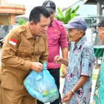 Serahkan bantuan