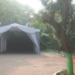Tenda pesta di Hutan Kota Srengseng
