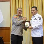 Gubernur Kepri dan Kapolda Kepri.