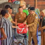 Pj. Bupati Agara Serahkan Bantuan