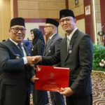 Terima Satyalancana Karya Satya