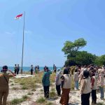 Polres Bintan Kibarkan Merah Putih