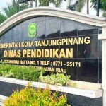 Seragam Sekolah Gratis_11zon